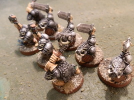 I chose these eight models, because I felt they were the fastest to paint in this situation. The rest will be coming with the next lot.